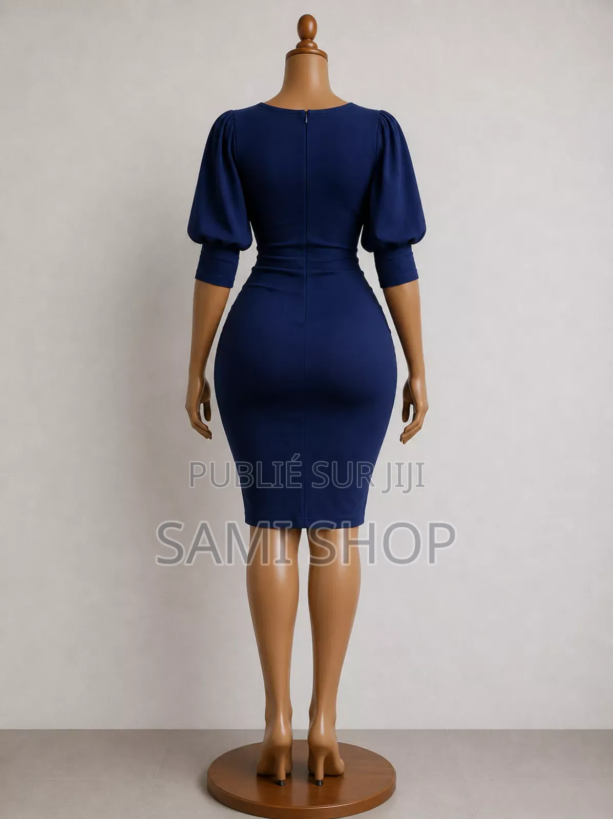 Robe Bleue Marine Incontournable
