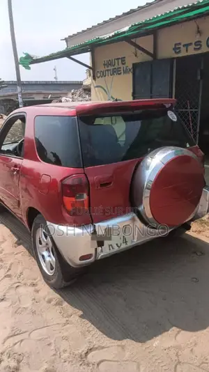 Toyota RAV4 2017 Rouge
