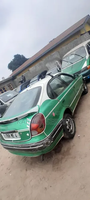 Toyota Corolla 2016 Vert