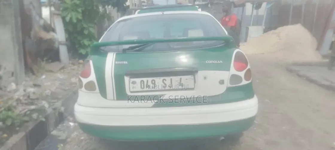 Toyota Corolla 2018 Vert