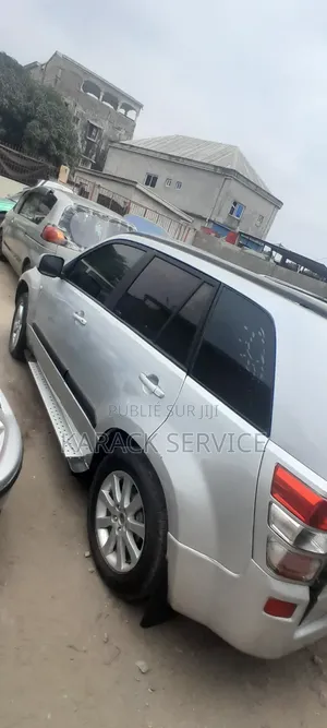 Suzuki Aerio 2019 Gris