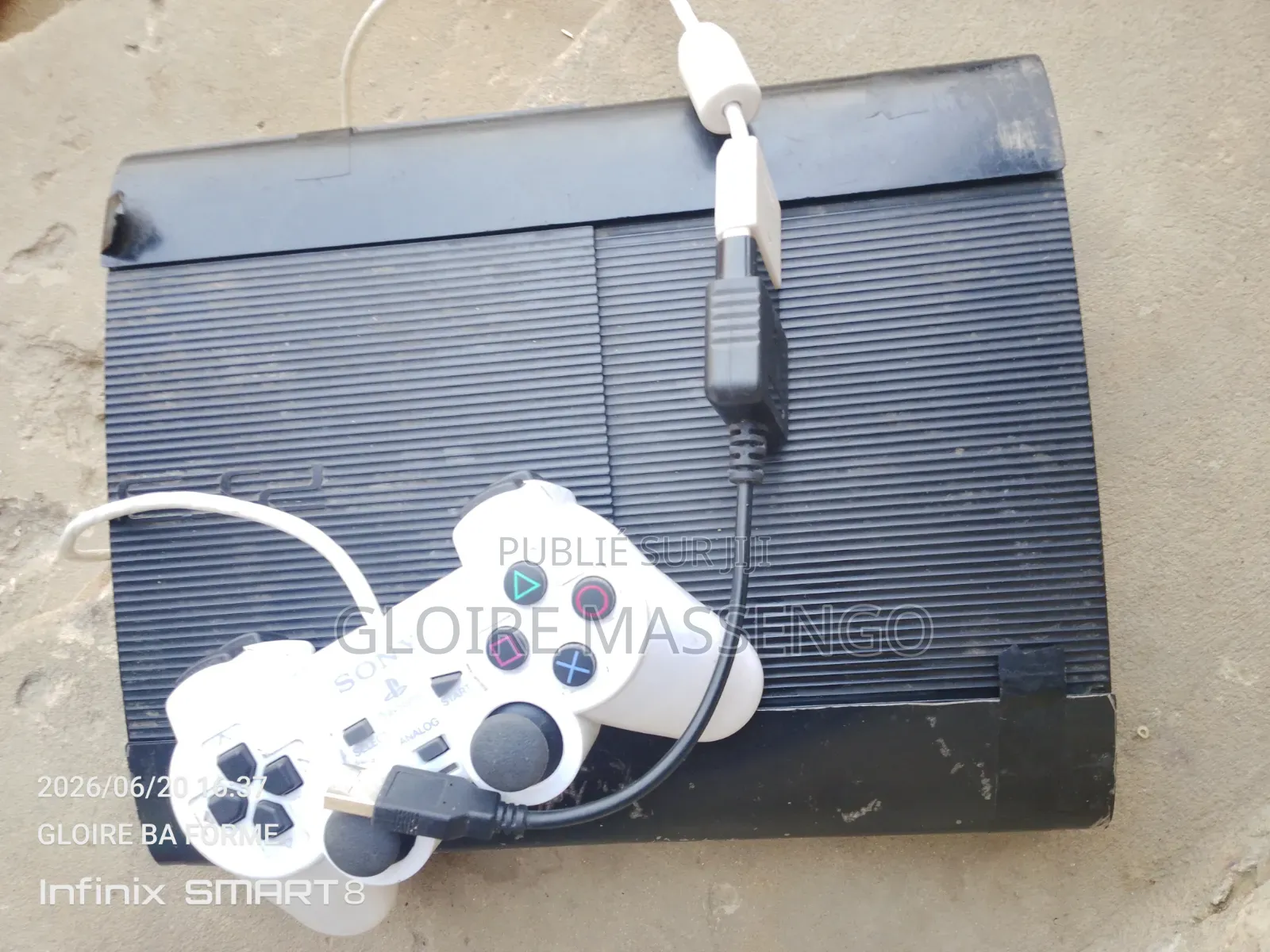 Vente d'Une Ps3 Ultra Slim De 500go