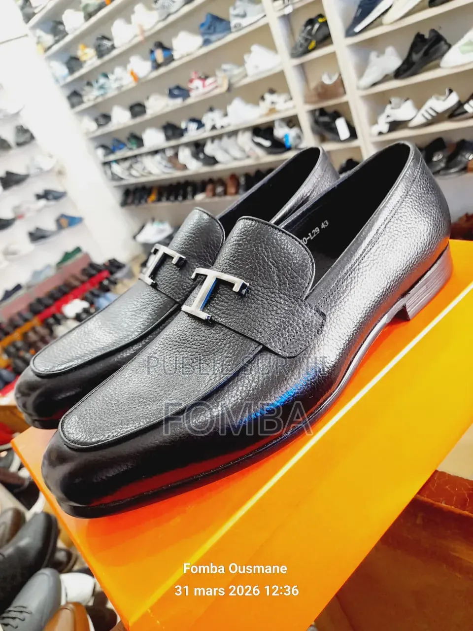 Chaussures Homme Noir Neuf À 50000 À Discuter Dans Le Carton