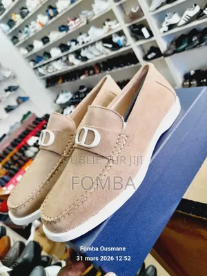 Chaussures en Dunk Homme De Différentes Couleurs À 38000