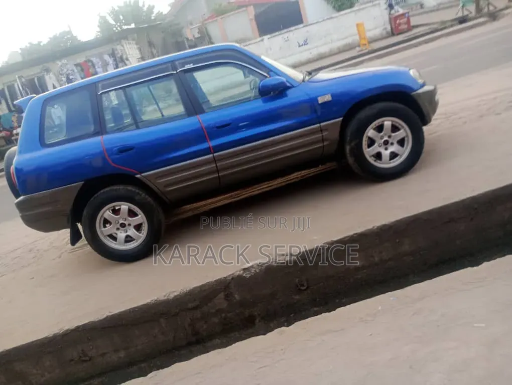 Toyota RAV4 2016 Bleu