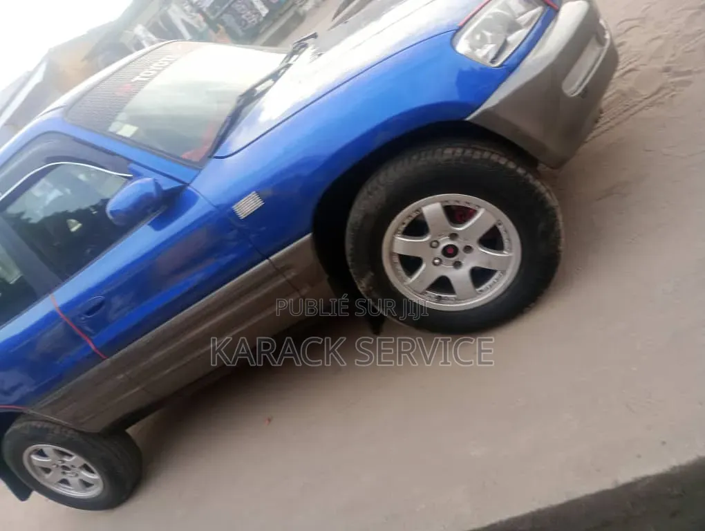 Toyota RAV4 2016 Bleu