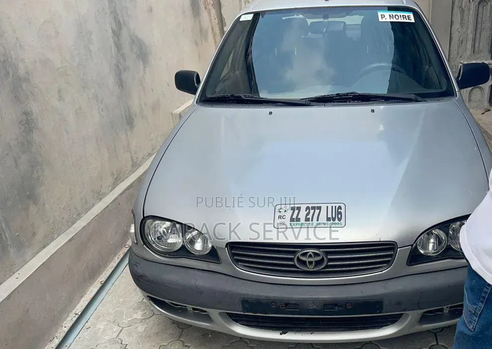 Toyota Corolla 2023 Gris