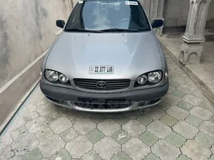Toyota Corolla 2023 Gris