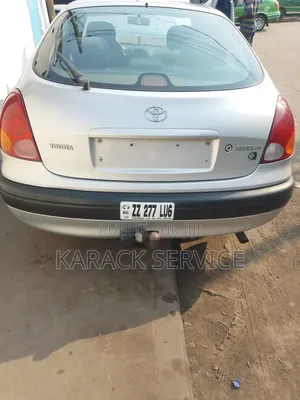 Toyota Corolla 2023 Gris