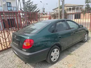 Toyota Avensis 1.6 VVT-i 2000 Vert
