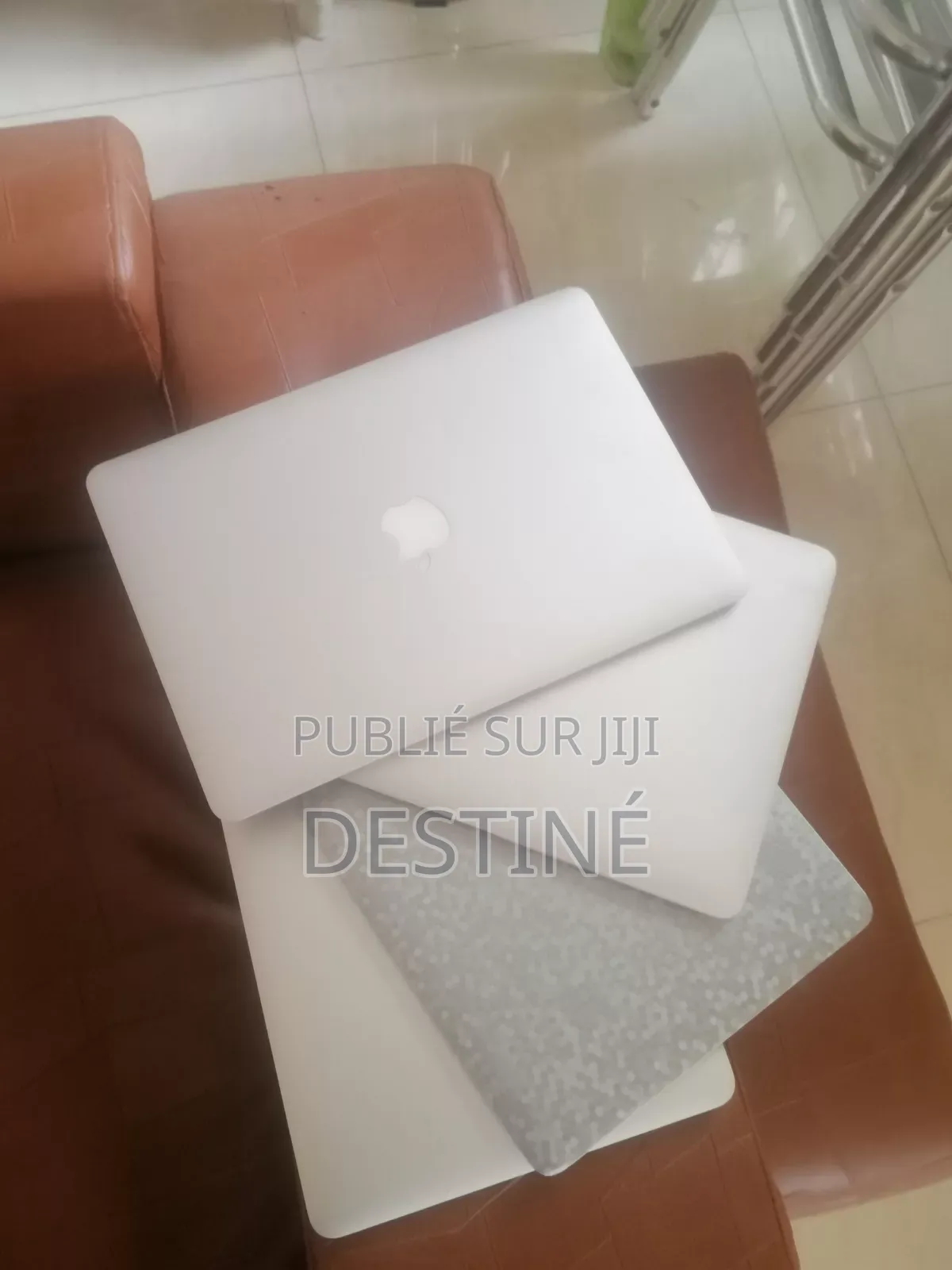 Ordinateur portable Apple MacBook Air 2GB Intel Core 2 Duo SSD 256GB