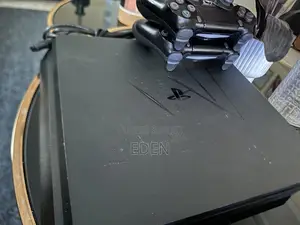 Ps4 À Vendre( Tout Fonctionne)