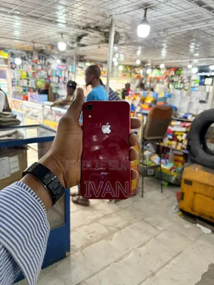 Nouveau Apple iPhone XR 64 GB Rouge