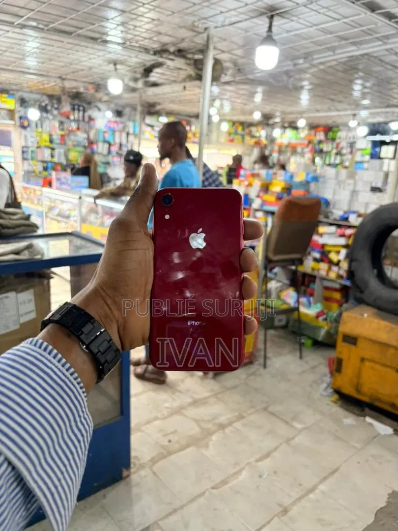 Nouveau Apple iPhone XR 64 GB Rouge