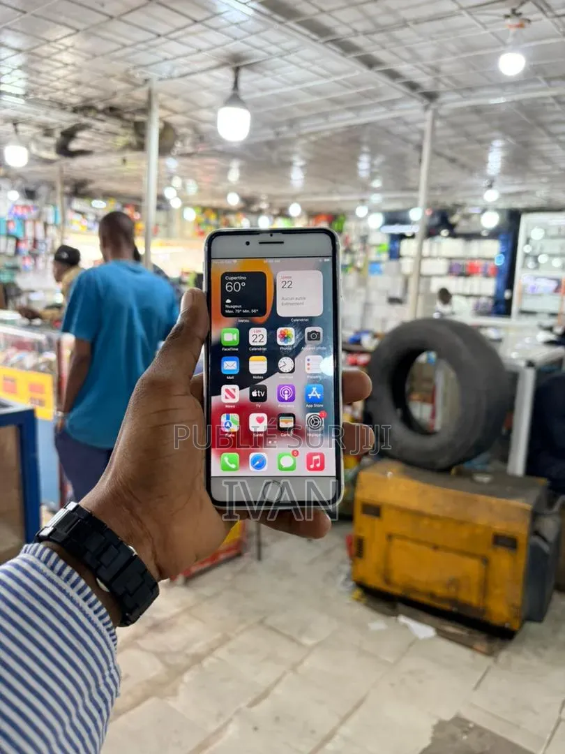 Nouveau Apple iPhone 7 Plus 32 GB Blanc