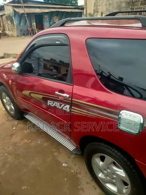 Toyota RAV4 2017 Rouge