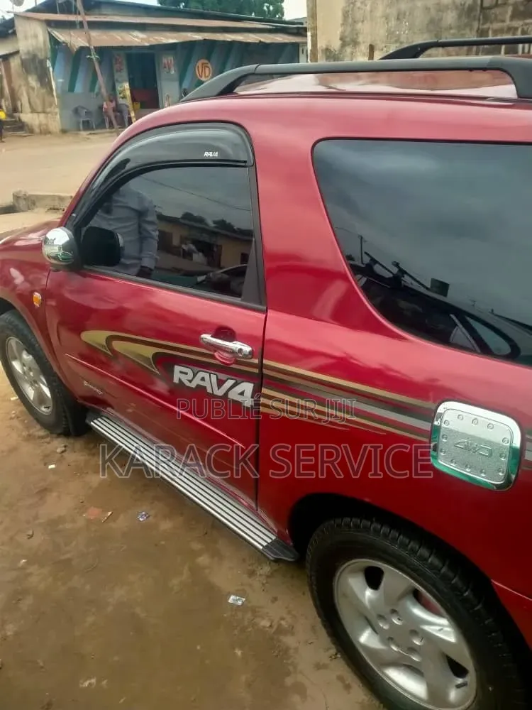 Toyota RAV4 2017 Rouge