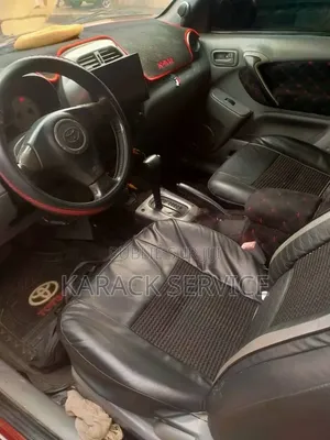 Toyota RAV4 2017 Rouge
