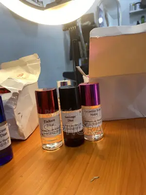 Essences De Parfums