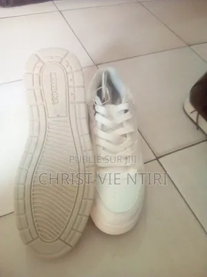 Chaussures en Vente