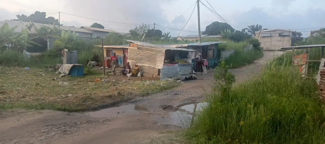 Kivuama Car
