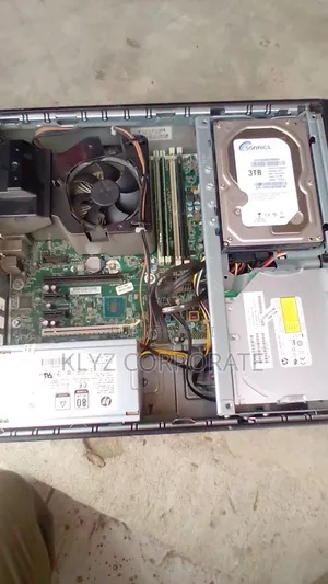 Ordinateur de bureau HP 200 G4 22 All-in-One 8GB Intel Core i3 HDD 3T