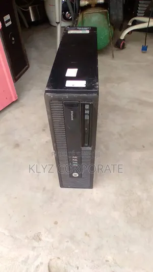 Ordinateur de bureau HP 200 G4 22 All-in-One 8GB Intel Core i3 HDD 3T