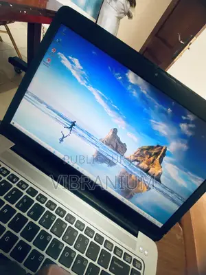 HP EliteBook Folio 1040 G2 4GB Intel Core i7 SSD 256GB