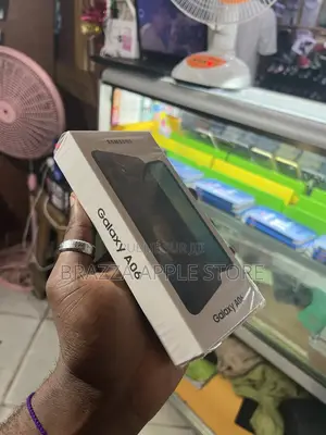 Nouveau Samsung Galaxy A06 128 GB Argenté