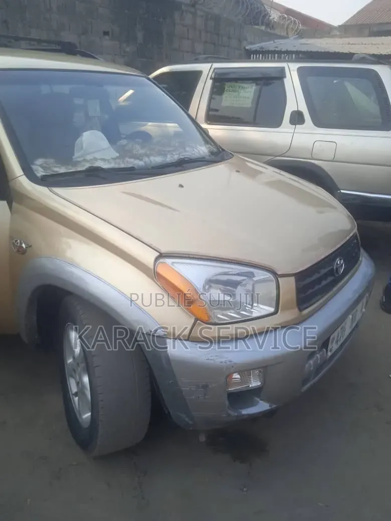 Toyota RAV4 2021 Jaune