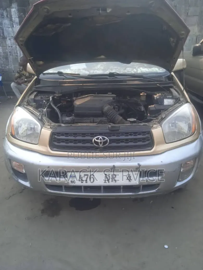 Toyota RAV4 2021 Jaune