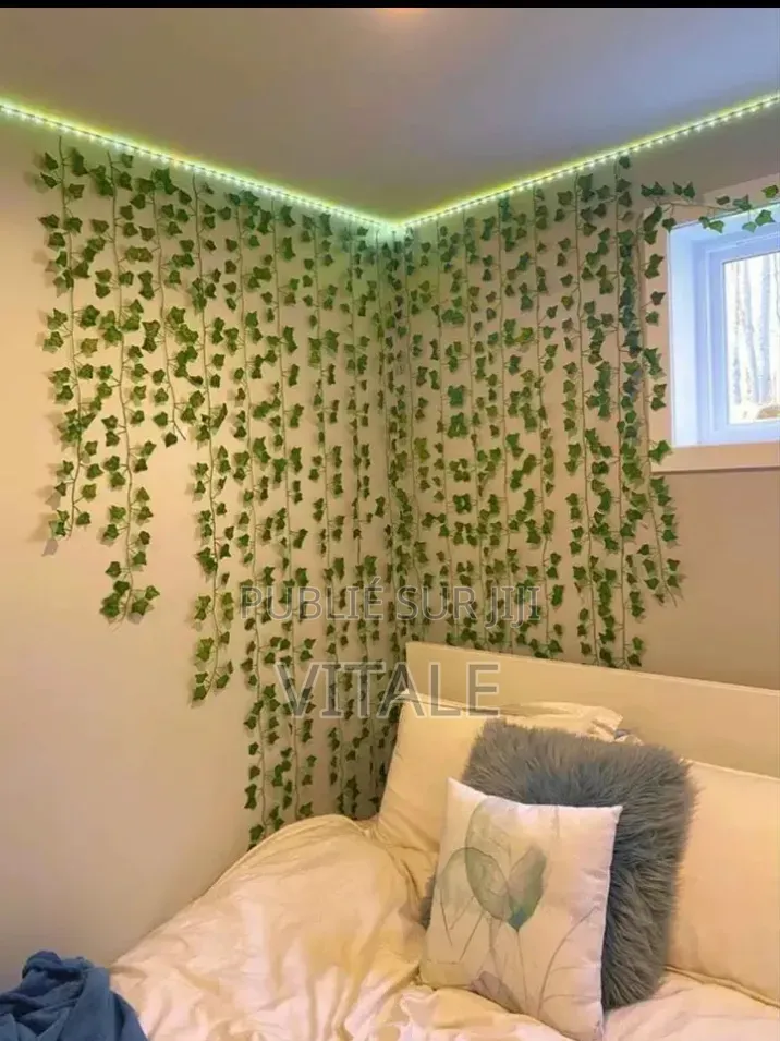 Lierre De Fleurs Decoratif