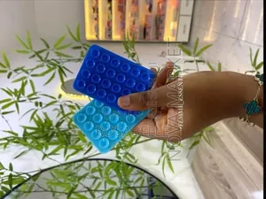 Vendeuse De Téléphone
