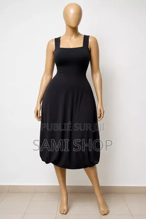 Robe Noire Élégante, Chic Et Raffinée