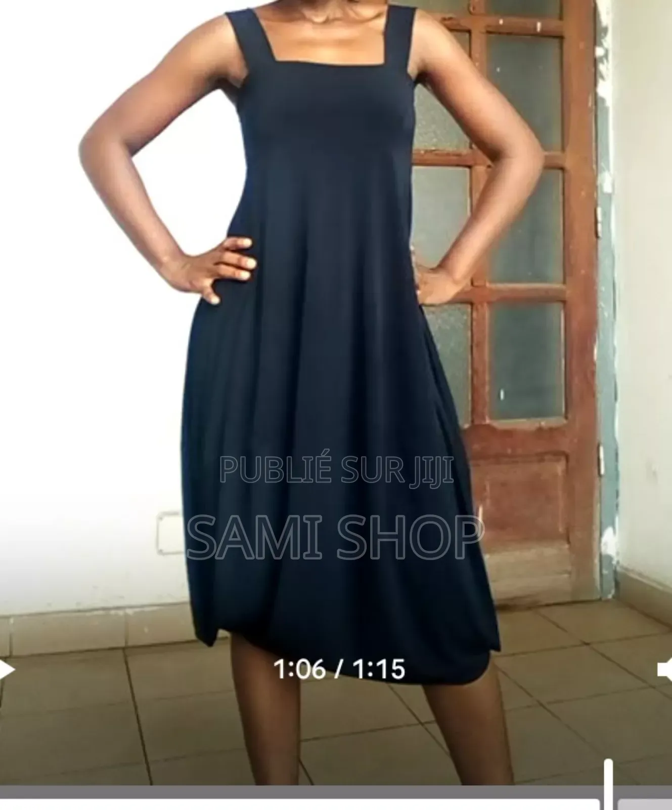 Robe Noire Élégante, Chic Et Raffinée
