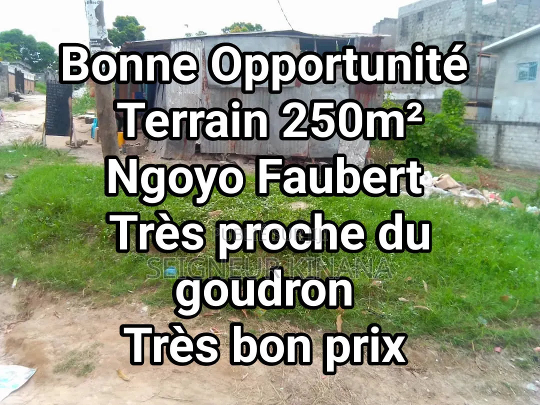 Demi Parcelle À Vendre