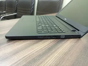 Ordinateur portable Dell Latitude 15 3570 8GB Intel Core i7 HDD 750GB