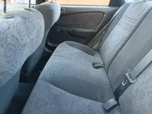 Toyota RAV4 Automatic 2000 Rouge