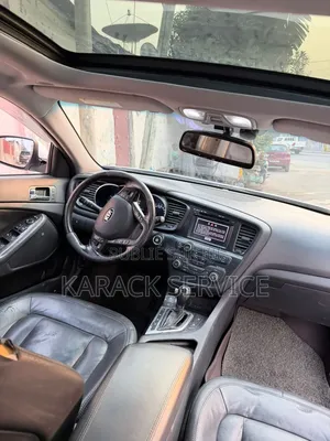 Kia K5 2023 Blanc