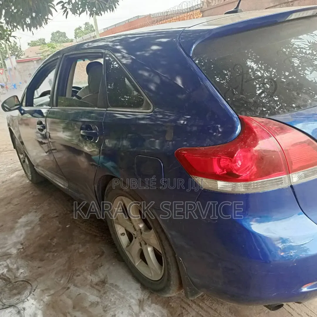 Toyota Venza 2022 Bleu