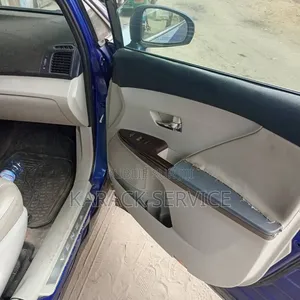 Toyota Venza 2022 Bleu