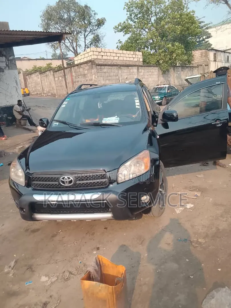 Toyota RAV4 2022 Noir