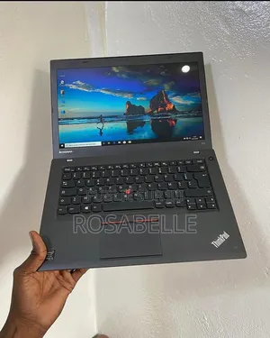 Ordinateur portable Lenovo A10 8GB Intel Core i5 HDD 500GB