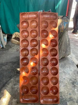 Jeu De Ngola Sculpté À La Main 