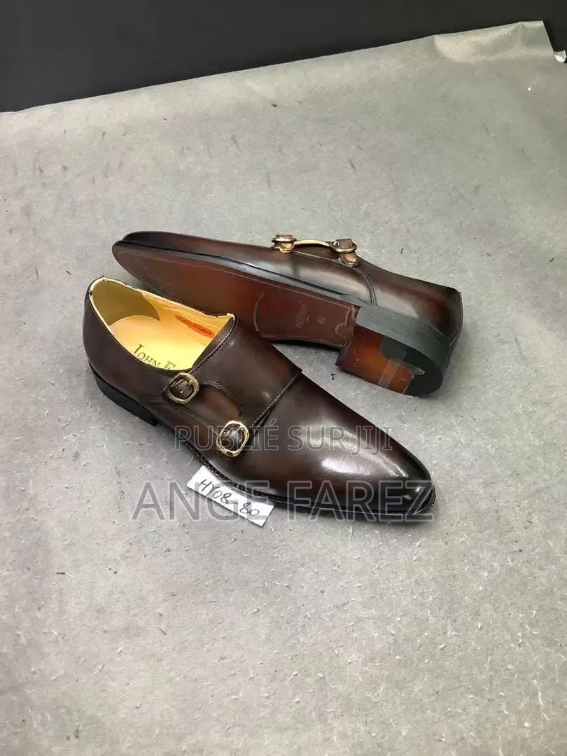 Chaussures Vernisée Boucle