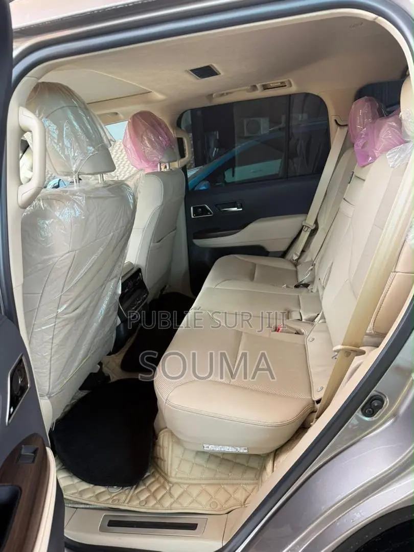 Toyota Land Cruiser Prado 2025 Gris