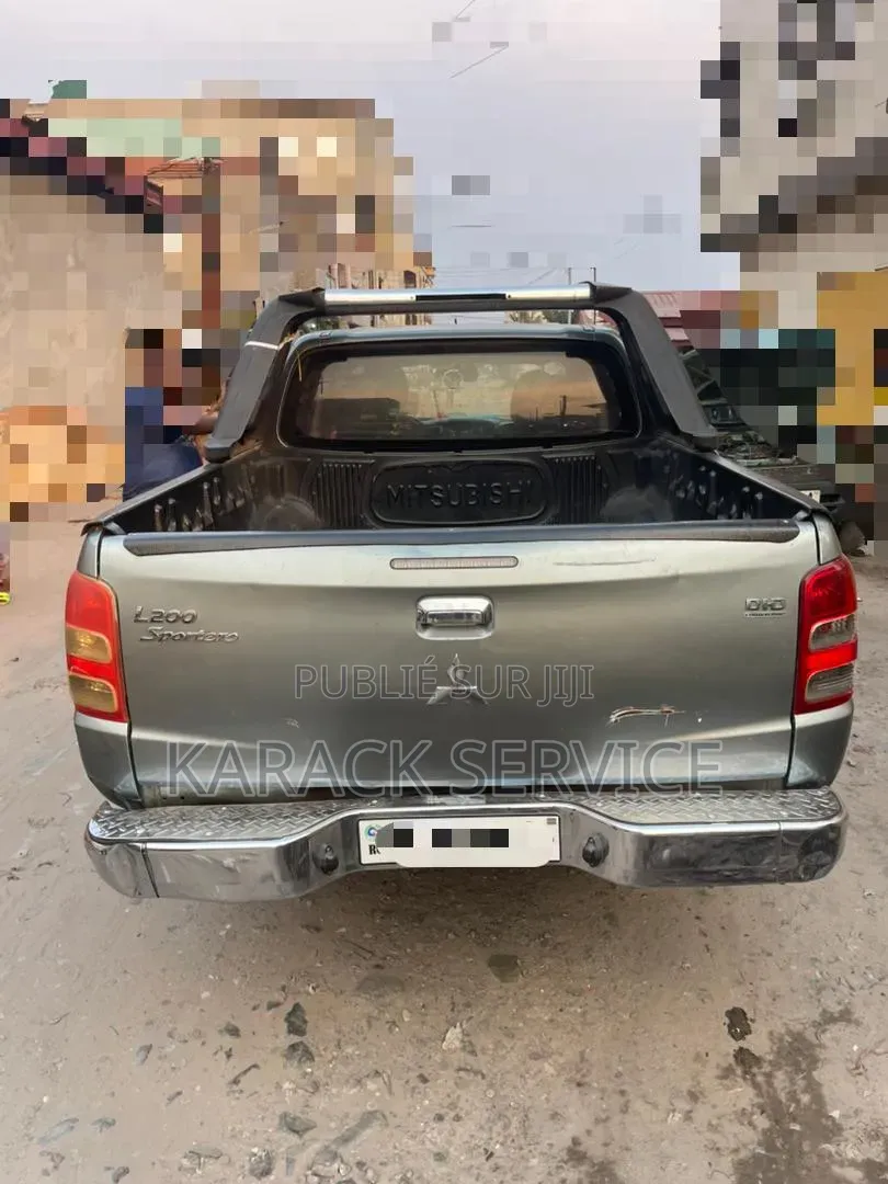 Mitsubishi L200 2023 Noir