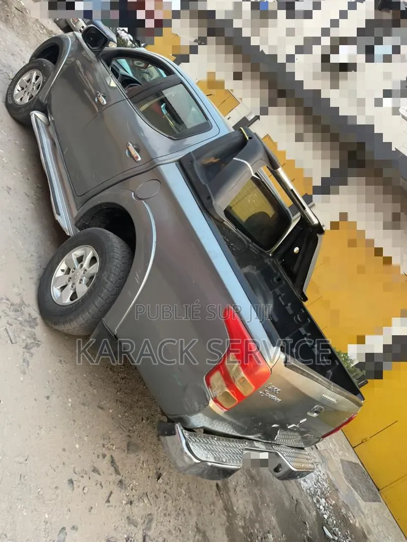 Mitsubishi L200 2023 Noir