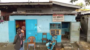 À Vendre Parcelle Commerciale Makélékélé