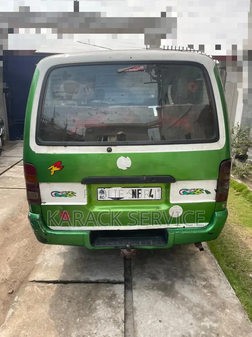 Toyota HiAce 2018 Vert